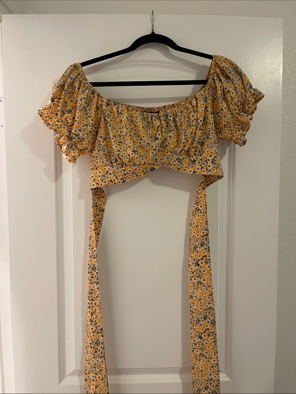 SHEIN Yellow Floral Off-Shoulder Tie-Back Crop Top with Puff Sleeves